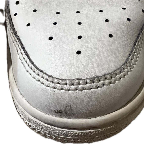 Girls white Nike AF 1 size 2Y - Picture 2 of 5
